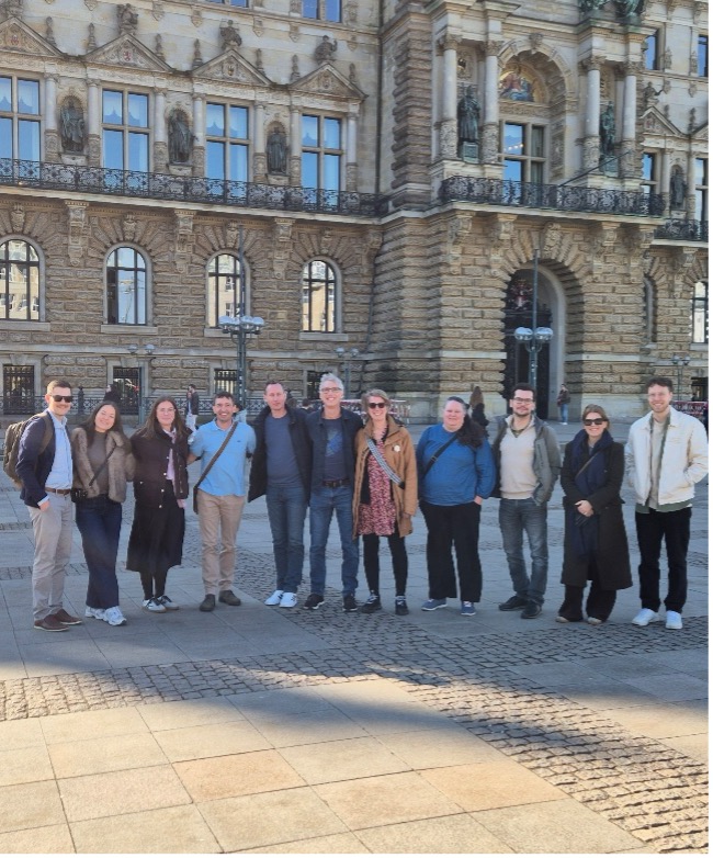 Austausch &uuml;ber Grenzen hinweg: Schwedische Delegation besucht Schulmentoren in Hamburg